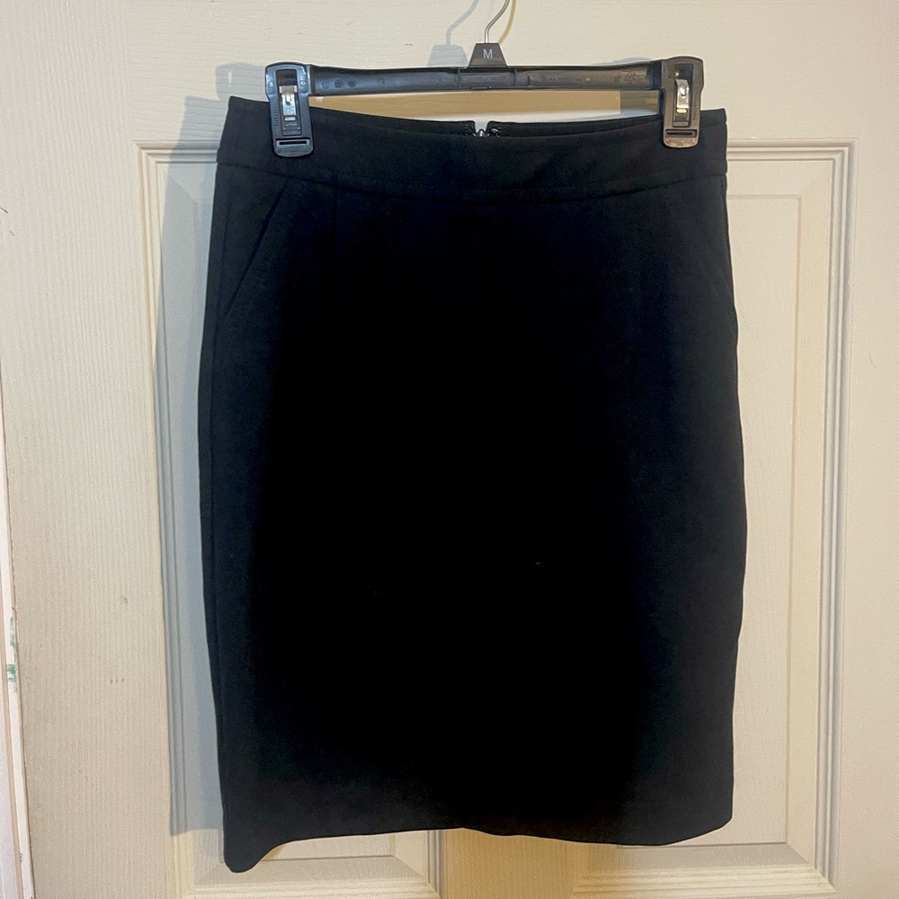 Black banana Republic, mini pencil skirt